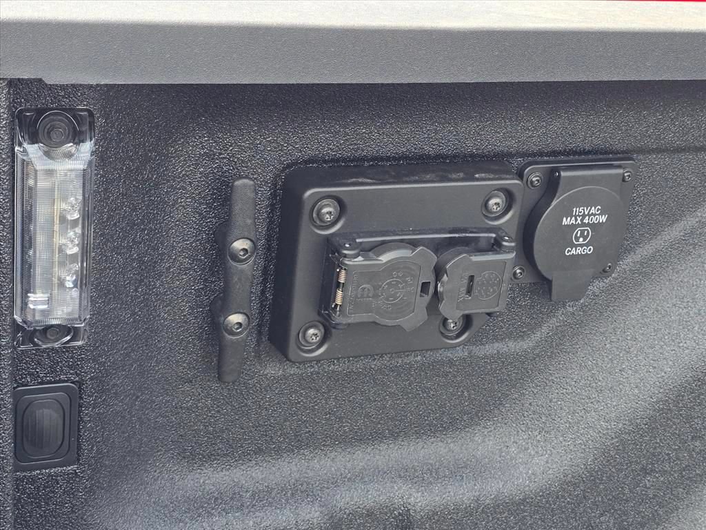 New 2027 RAM 3500 Big Horn AWD/4WD image 17