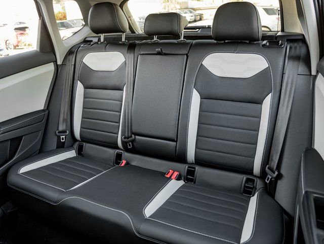 Used 2025 Volkswagen Taos SEL w/ Black Wheel Plus Package AWD/4WD image 20