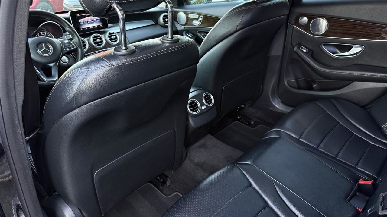 Used 2017 Mercedes-Benz C 300 4MATIC Sedan image 34