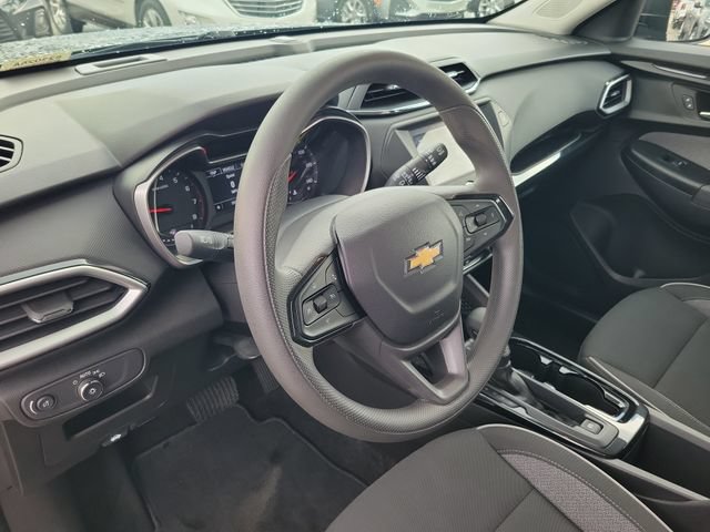 Used 2023 Chevrolet TrailBlazer LS FWD image 15