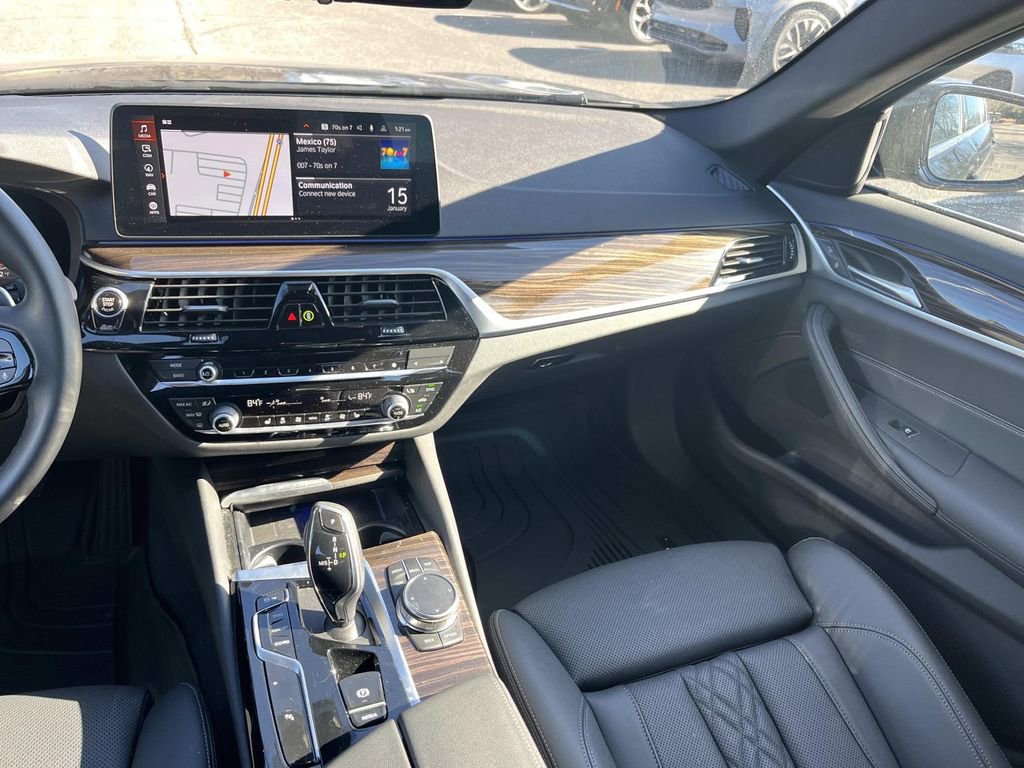 Used 2023 BMW 530i w/ Convenience Package image 15