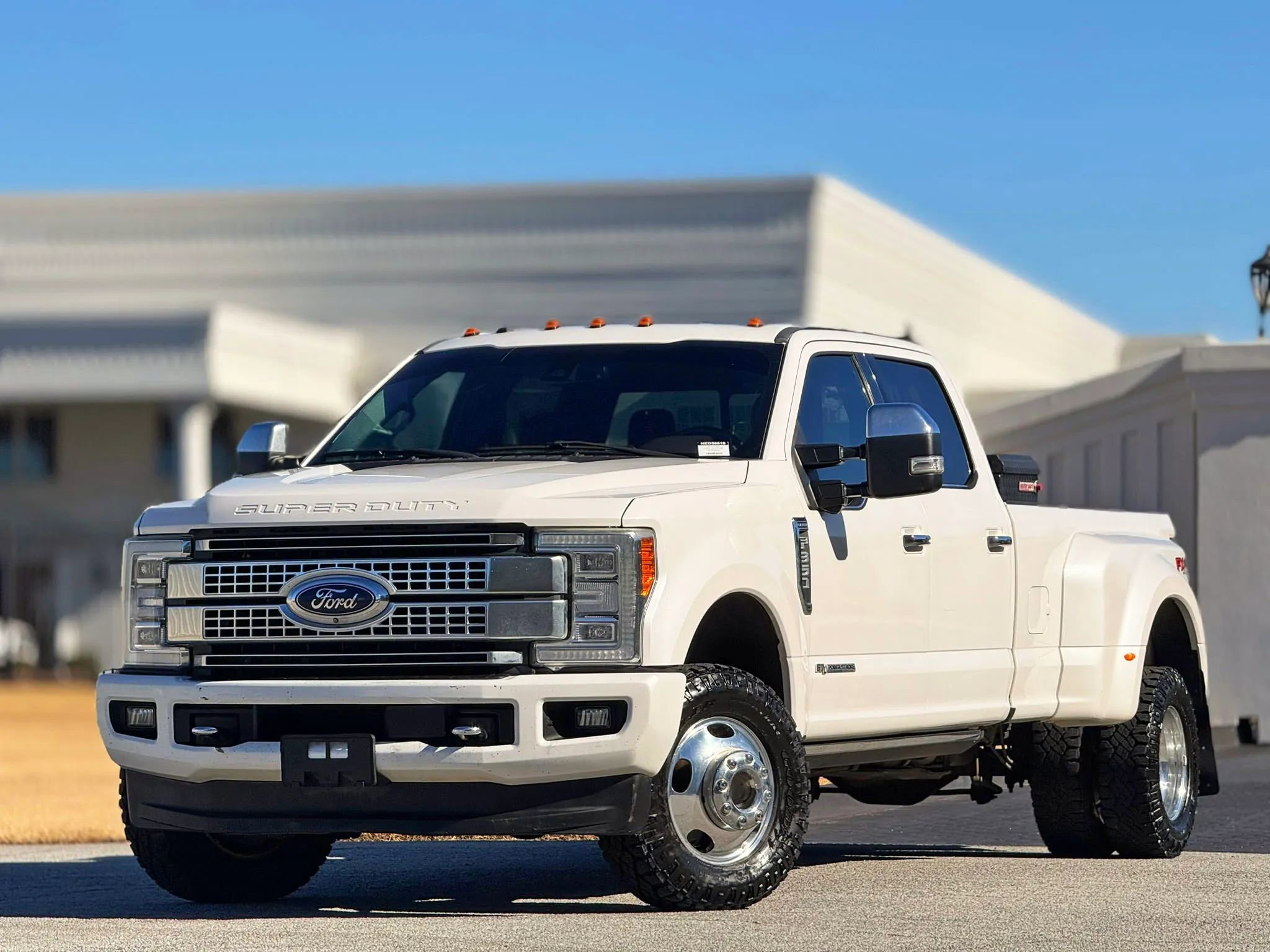 Used 2017 Ford F350 Platinum w/ Platinum Ultimate Package image 2