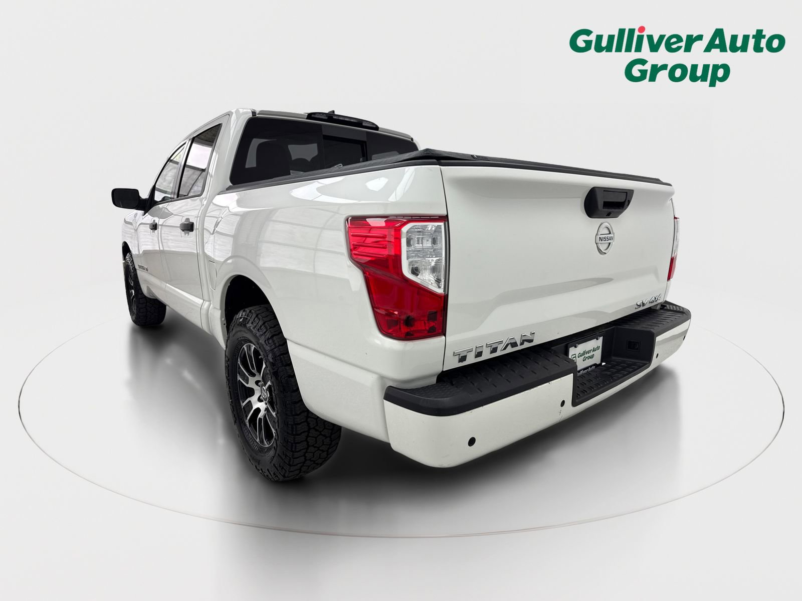 Used 2022 Nissan Titan SV AWD/4WD image 5