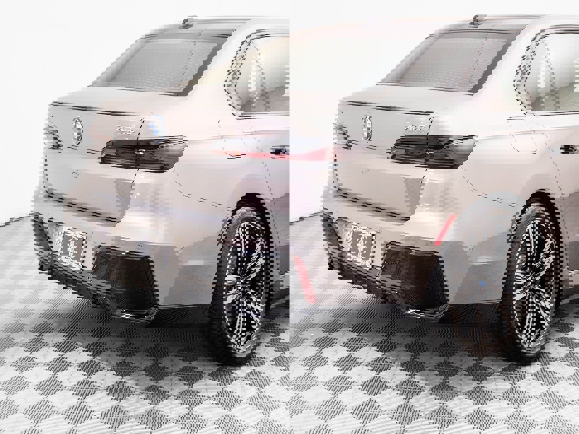 New 2026 BMW 750e xDrive w/ Executive Package image 46