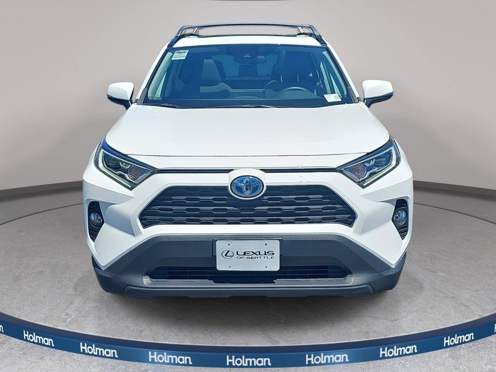 Used 2021 Toyota RAV4 XLE w/ Convenience Package AWD/4WD image 2