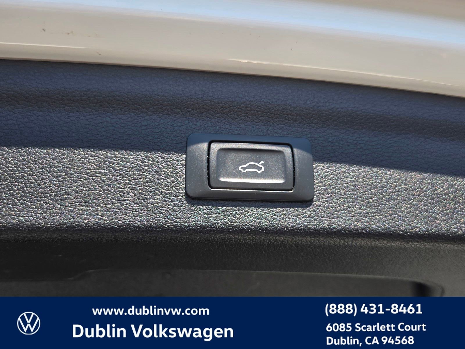 Used 2023 Audi Q3 2.0T Premium w/ 19" Wheel Package image 26