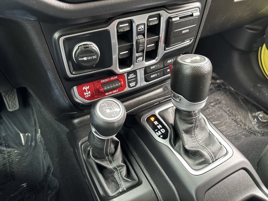 Used 2024 Jeep Wrangler Unlimited Rubicon 4xe AWD/4WD image 22