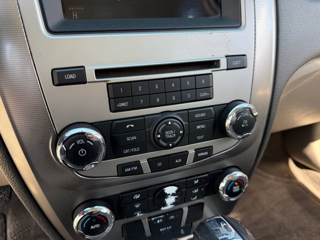 Used 2011 Ford Fusion Hybrid FWD image 37
