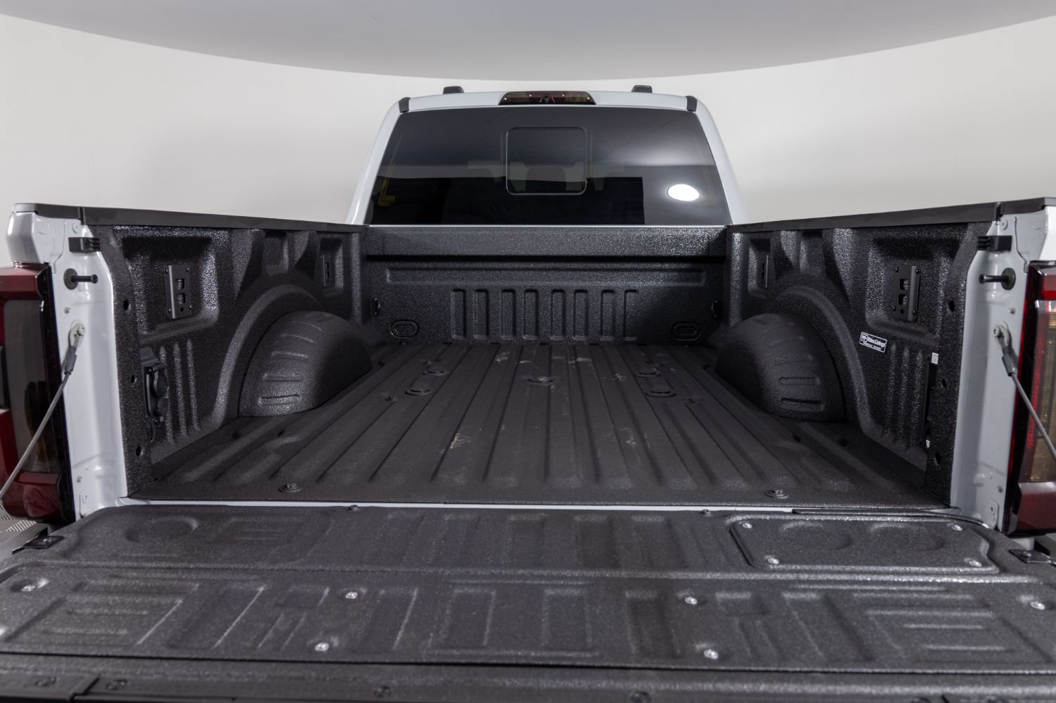 Used 2026 Ford F350 Platinum AWD/4WD image 7