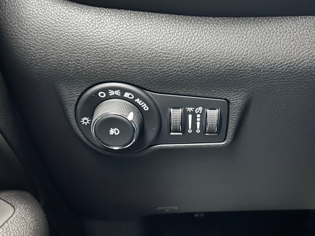 New 2026 Jeep Compass Trailhawk AWD/4WD image 27