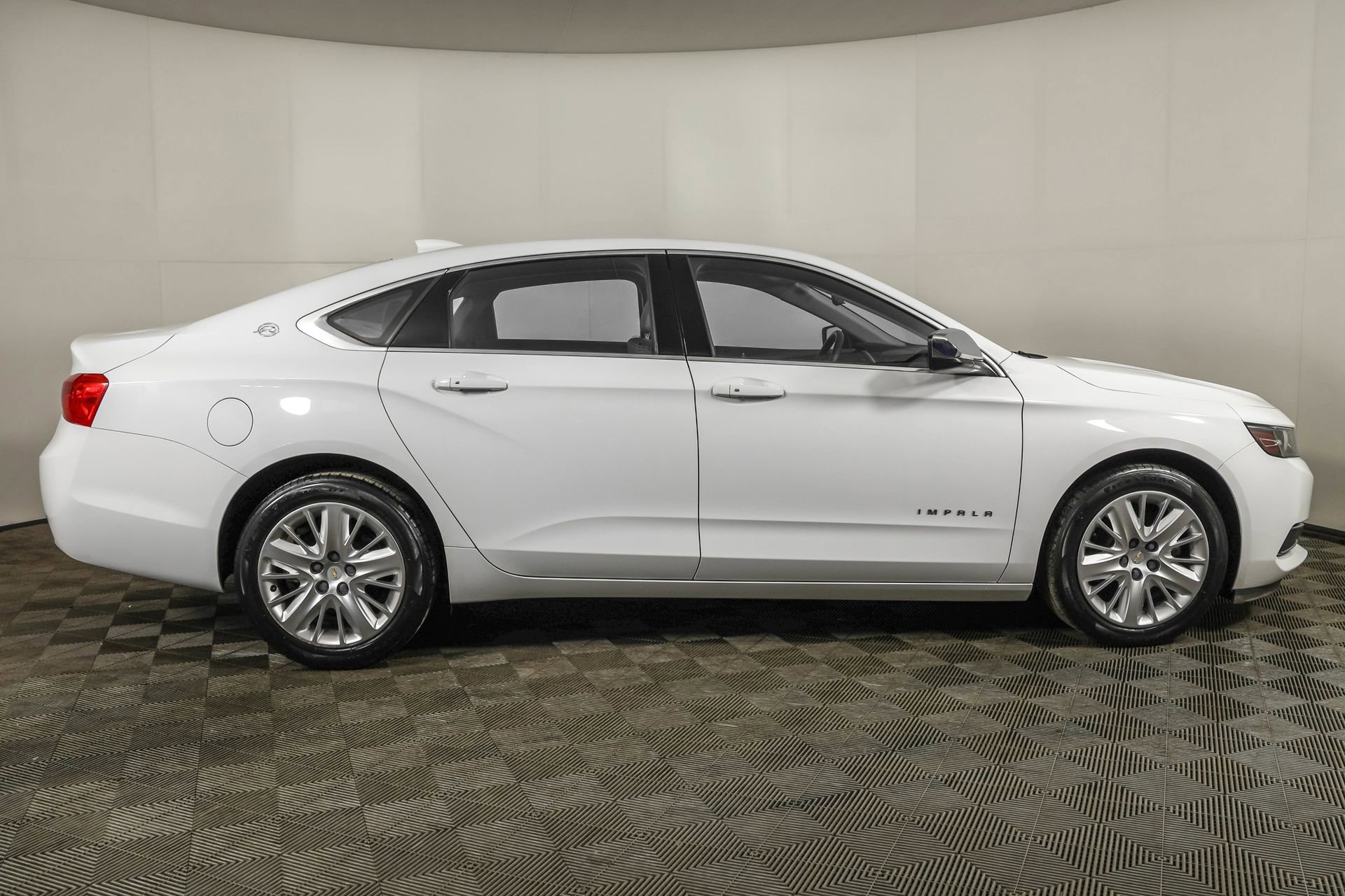 Used 2019 Chevrolet Impala LS image 13