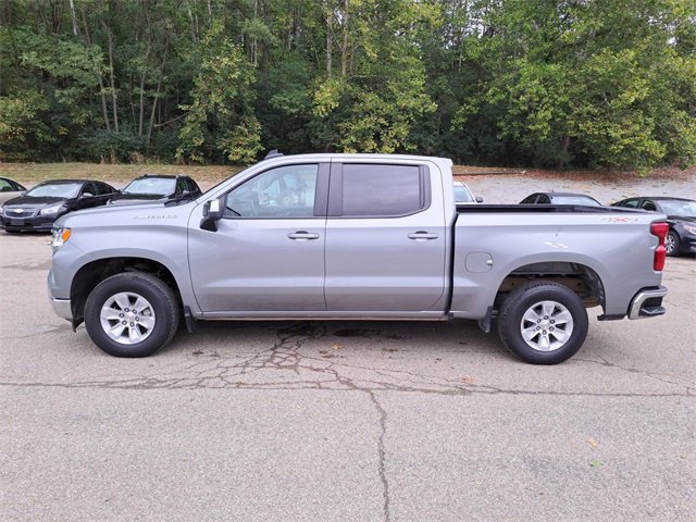 Used 2025 Chevrolet Silverado 1500 LT image 2