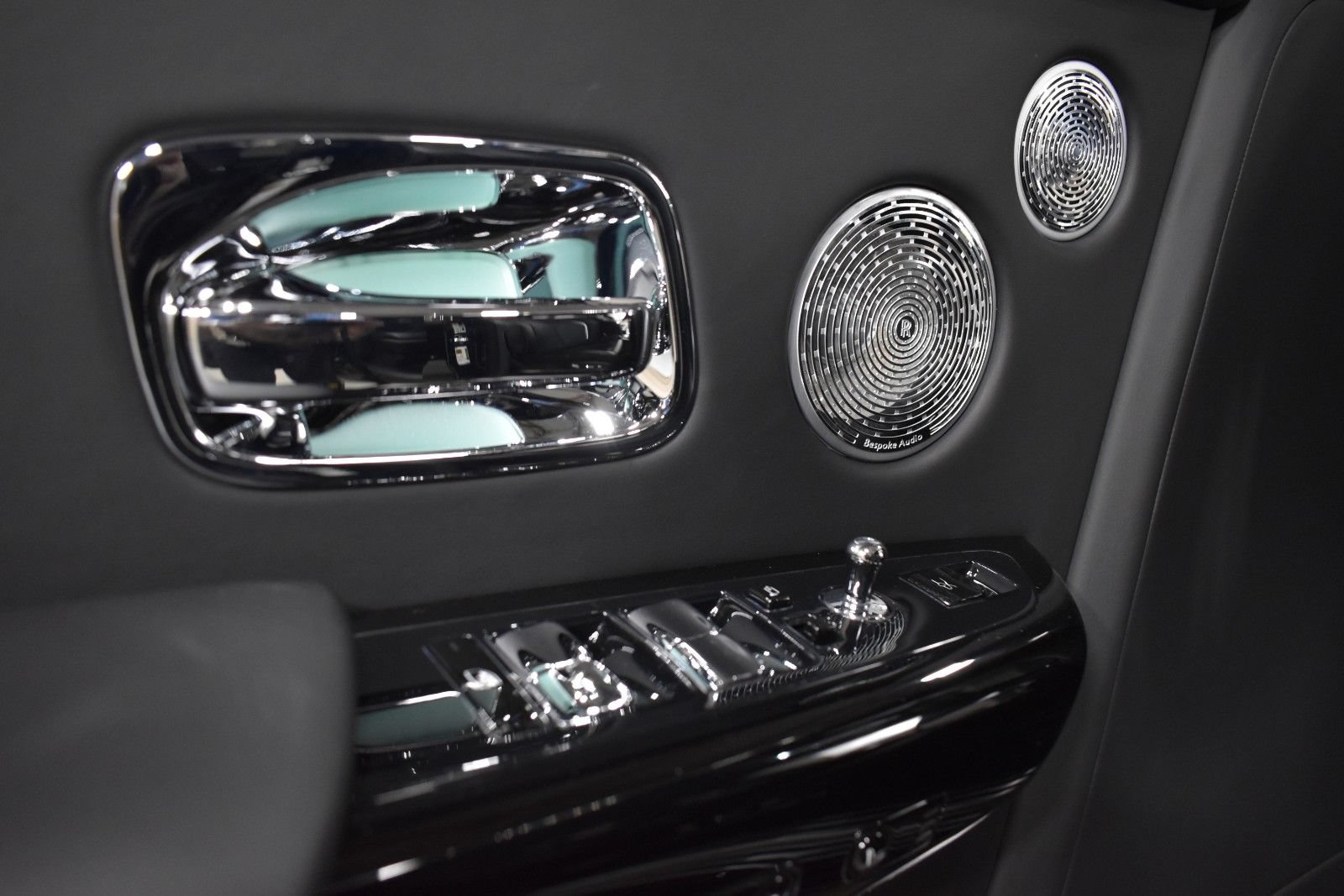 New 2027 Rolls-Royce Phantom Sedan RWD image 38