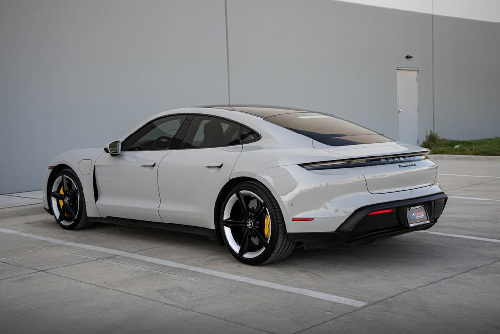 Used 2022 Porsche Taycan 4S AWD/4WD image 9
