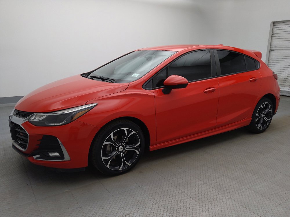Used 2019 Chevrolet Cruze LT w/ Convenience Package FWD image 2