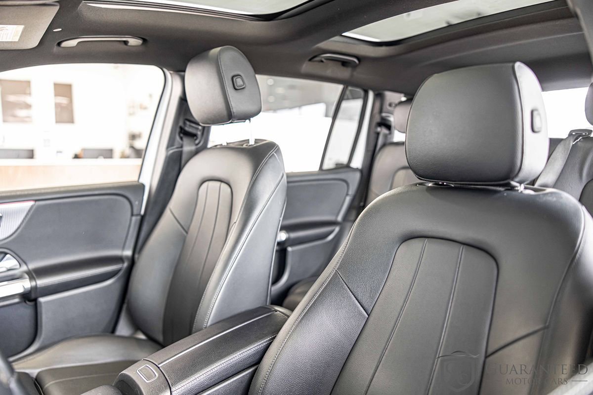 Used 2022 Mercedes-Benz GLB 250 4MATIC w/ Premium Package Lite image 19