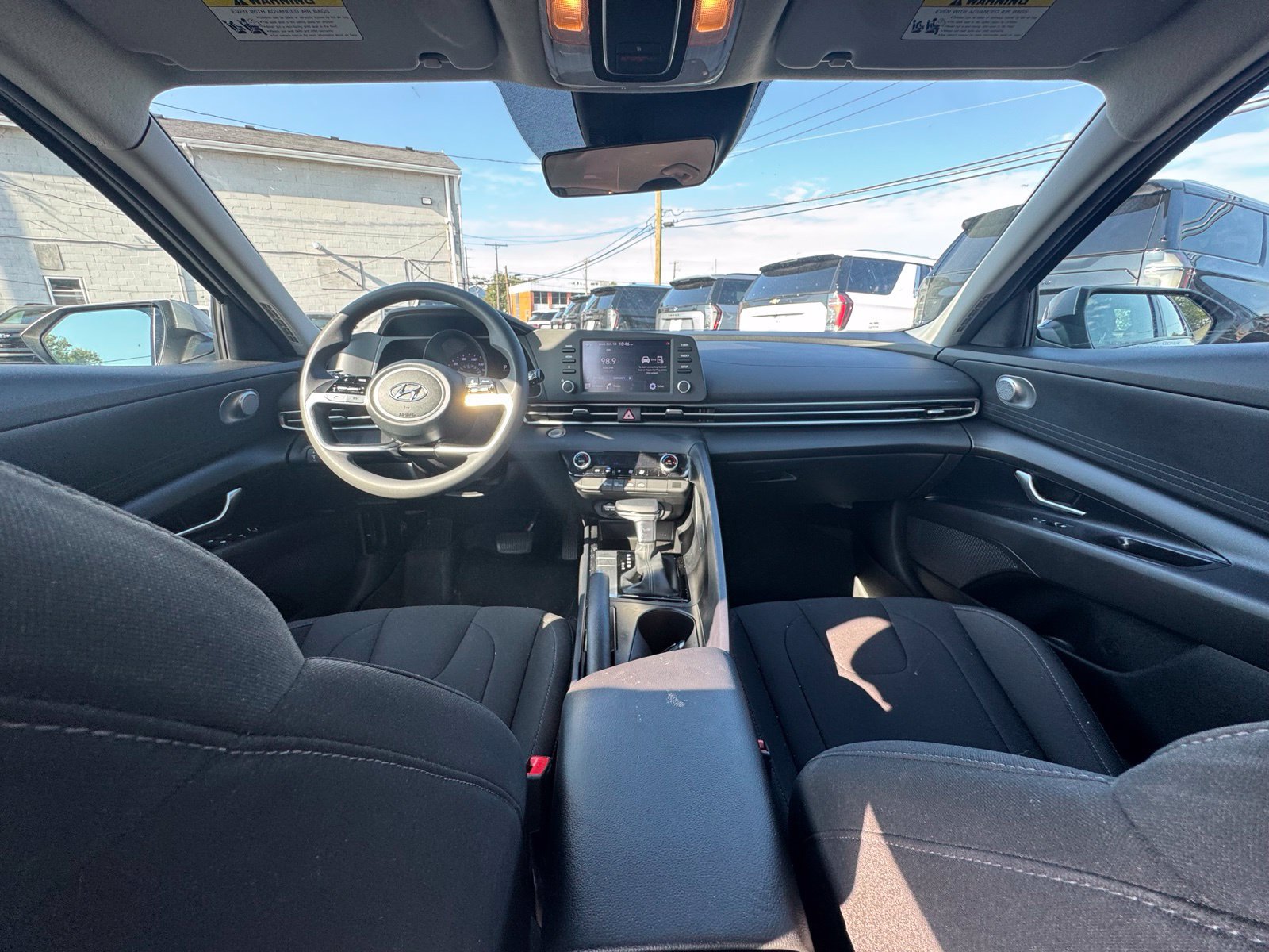 Used 2022 Hyundai Elantra SEL FWD image 25