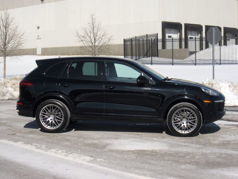 Used 2017 Porsche Cayenne Platinum Edition image 9