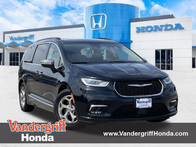 Used 2022 Chrysler Pacifica Limited FWD image 1