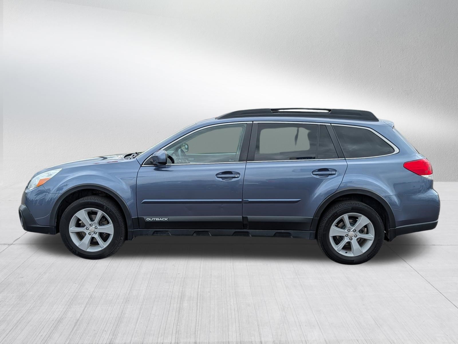 Used 2014 Subaru Outback 2.5i Premium w/ Moonroof Package AWD/4WD image 4