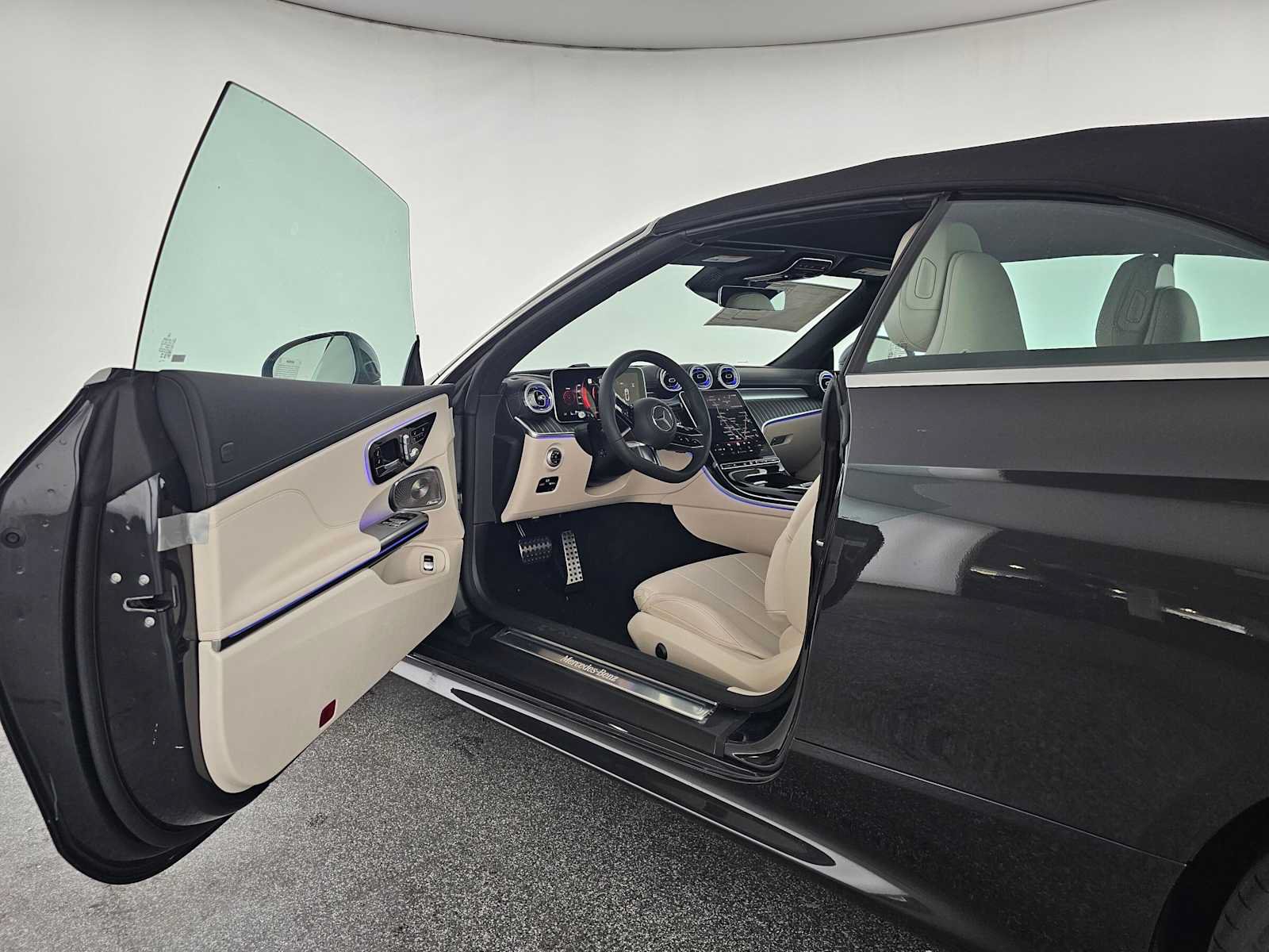 New 2026 Mercedes-Benz CLE 300 4MATIC Cabriolet image 15
