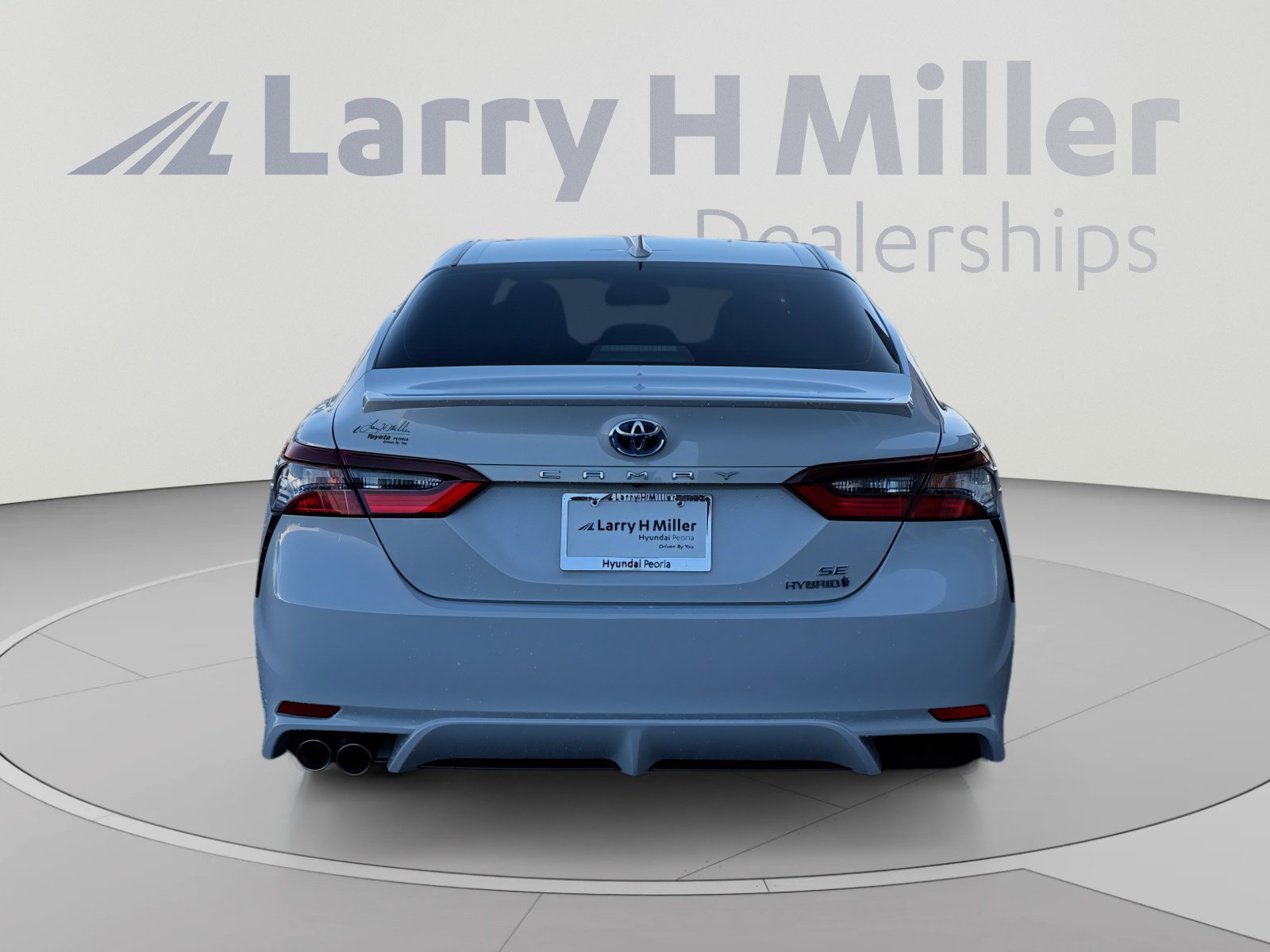 Used 2023 Toyota Camry SE w/ Audio Upgrade Package FWD image 4