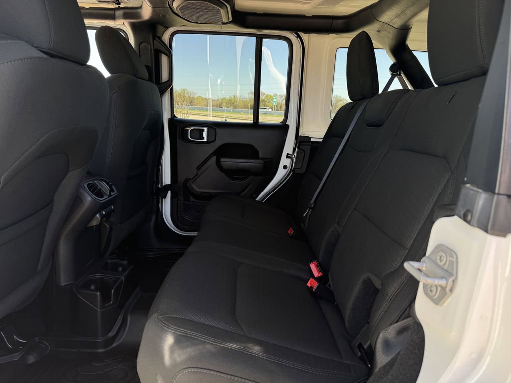 Used 2022 Jeep Wrangler Unlimited Sport image 28