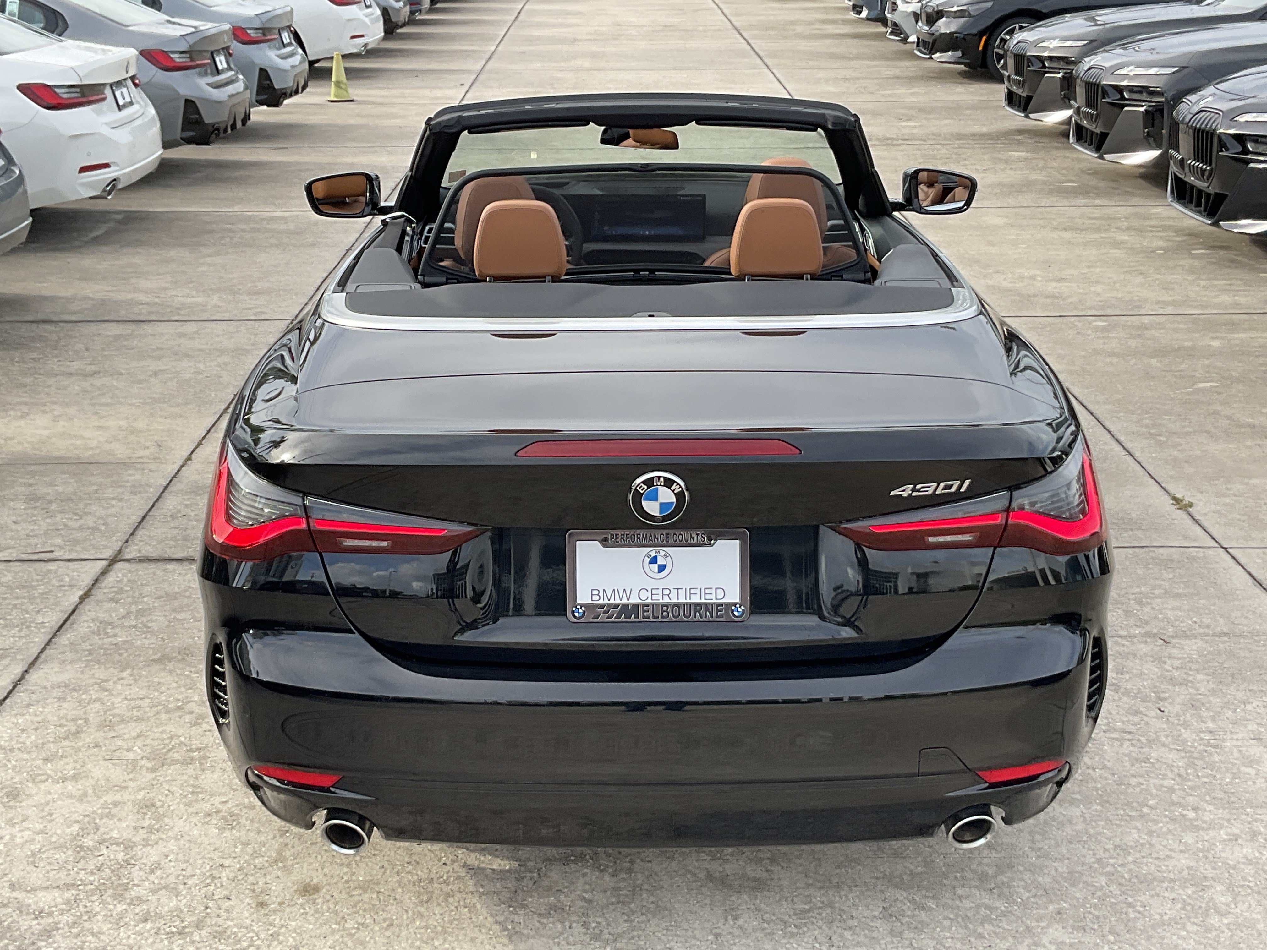 Used 2025 BMW 430i Convertible w/ Premium Package RWD image 10