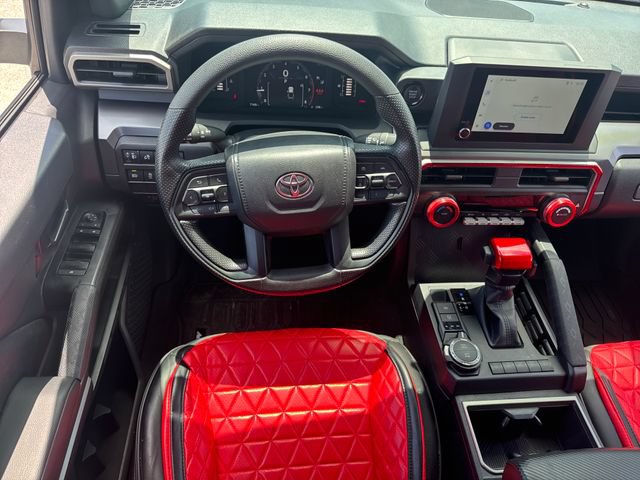 Used 2025 Toyota Tacoma SR5 AWD/4WD image 15