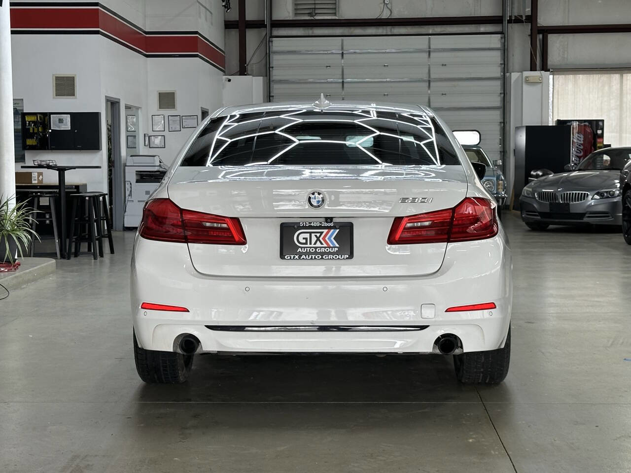 Used 2020 BMW 530i w/ Convenience Package image 3