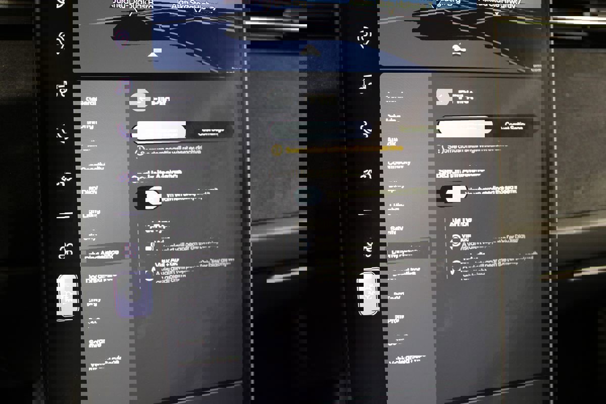 Used 2023 Fisker Ocean Ultra image 25