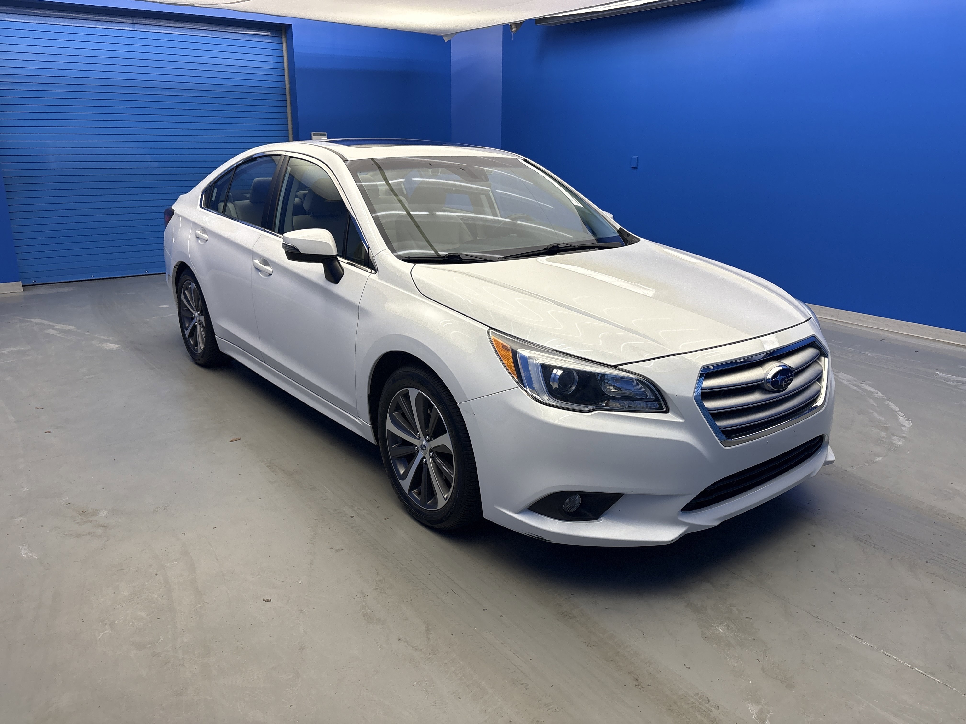 Used 2017 Subaru Legacy 2.5i Limited AWD/4WD image 2