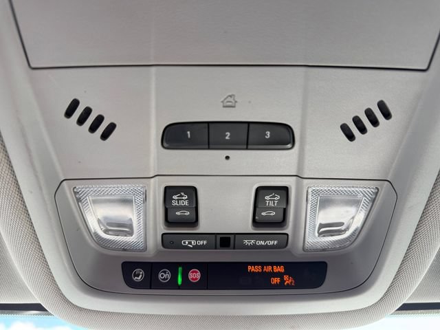 Used 2022 GMC Acadia SLT w/ Technology Package AWD/4WD image 21