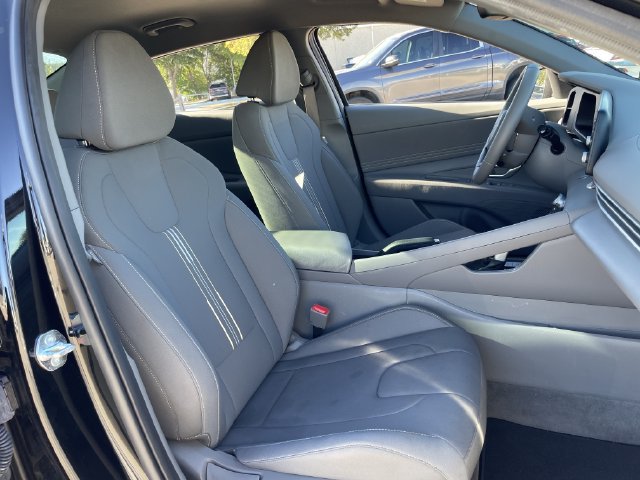 Used 2026 Hyundai Elantra Sport FWD image 25