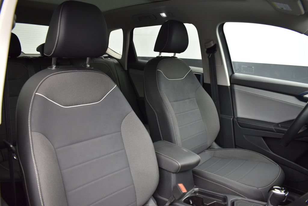 Used 2024 Volkswagen Taos SE FWD image 15