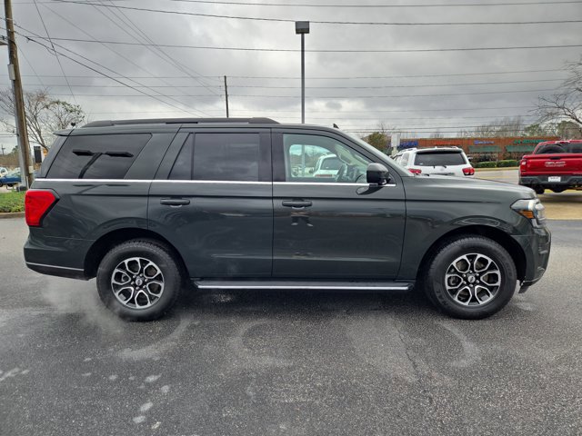 Used 2023 Ford Expedition XLT image 6