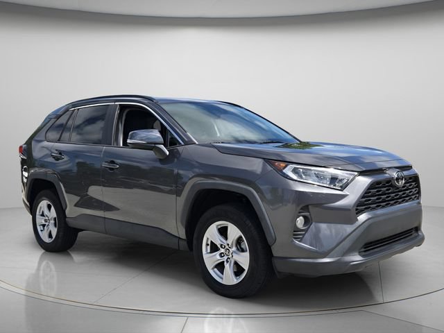 Used 2021 Toyota RAV4 XLE w/ Convenience Package FWD image 9