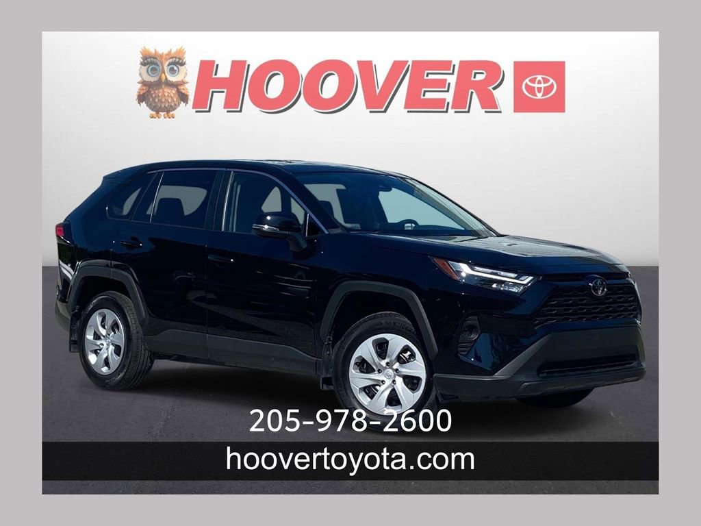 Used 2025 Toyota RAV4 LE FWD image 1