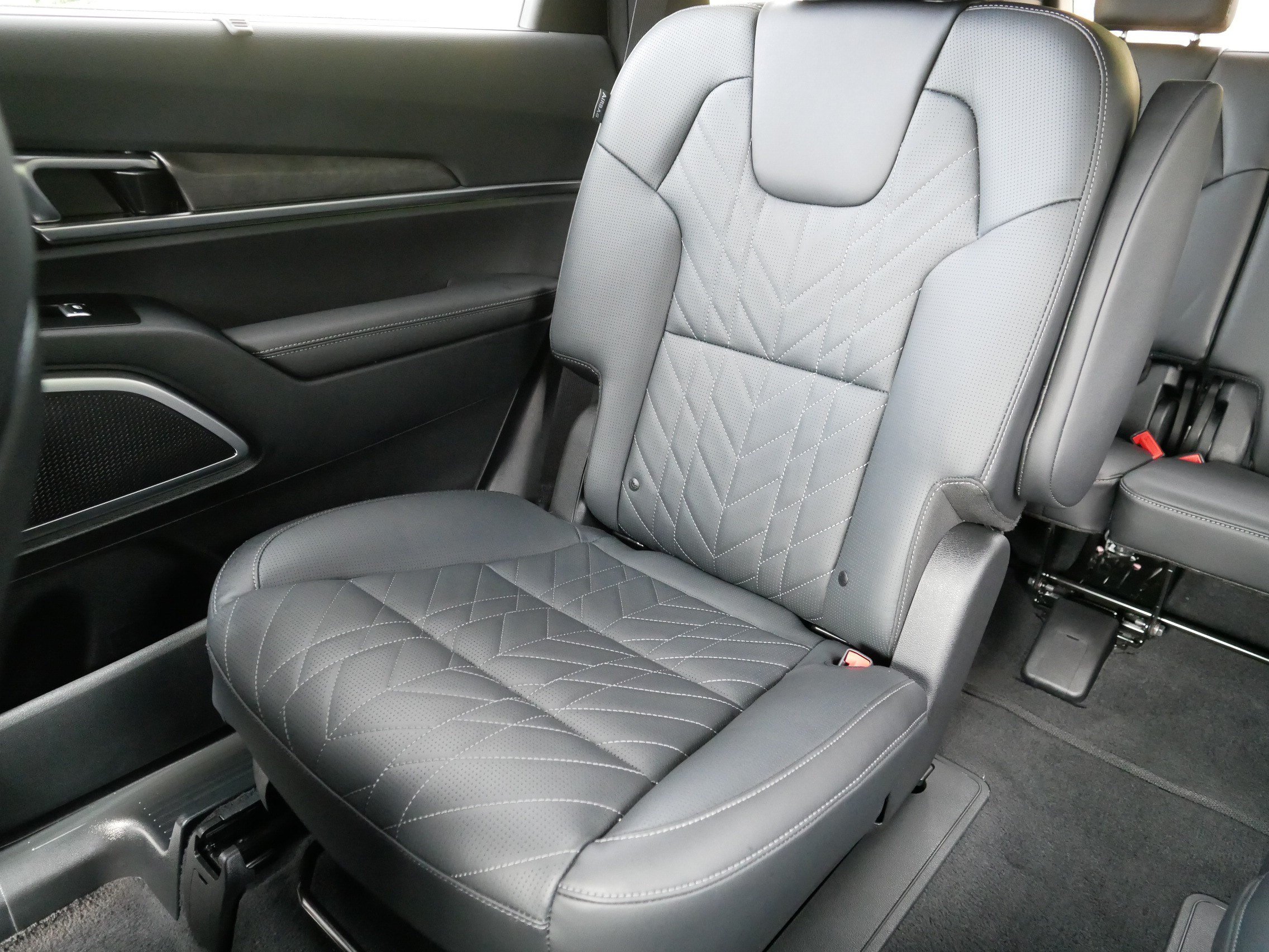 Certified 2025 Kia Telluride SX Prestige X-Line AWD/4WD image 12
