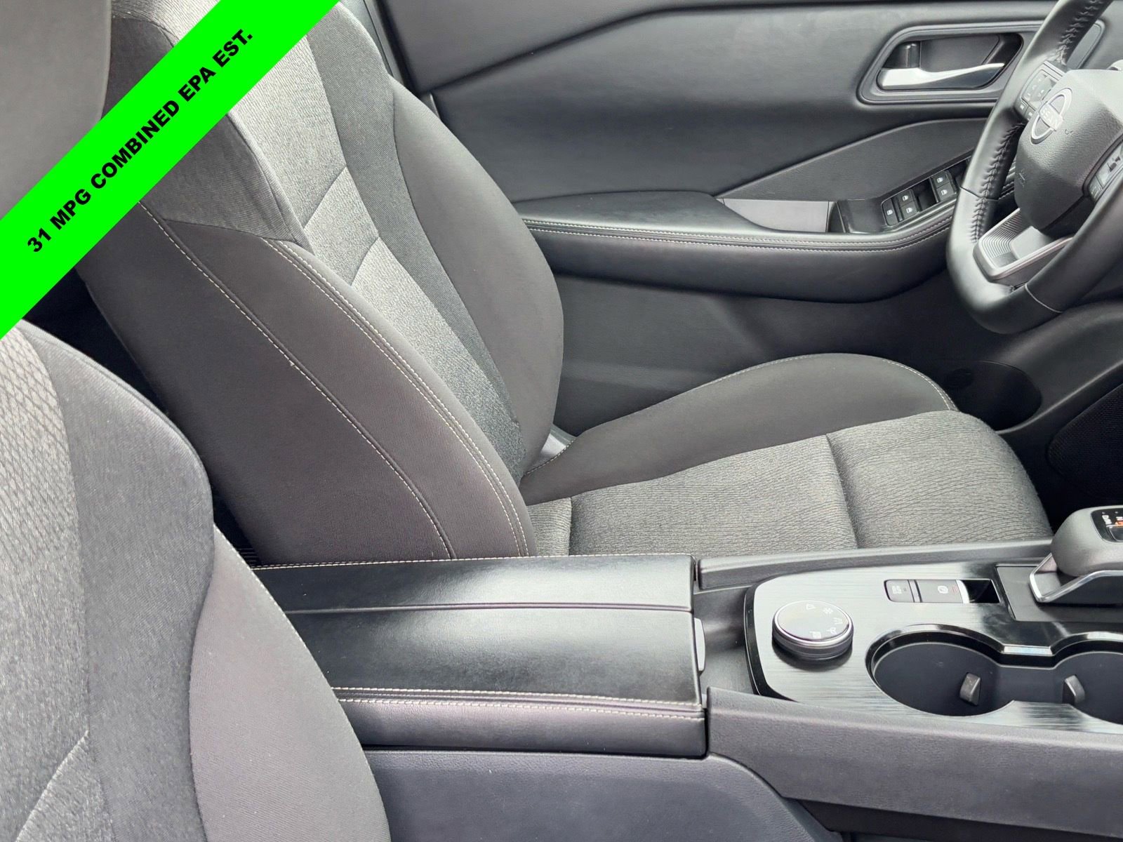 Used 2025 Nissan Rogue SV AWD/4WD image 10