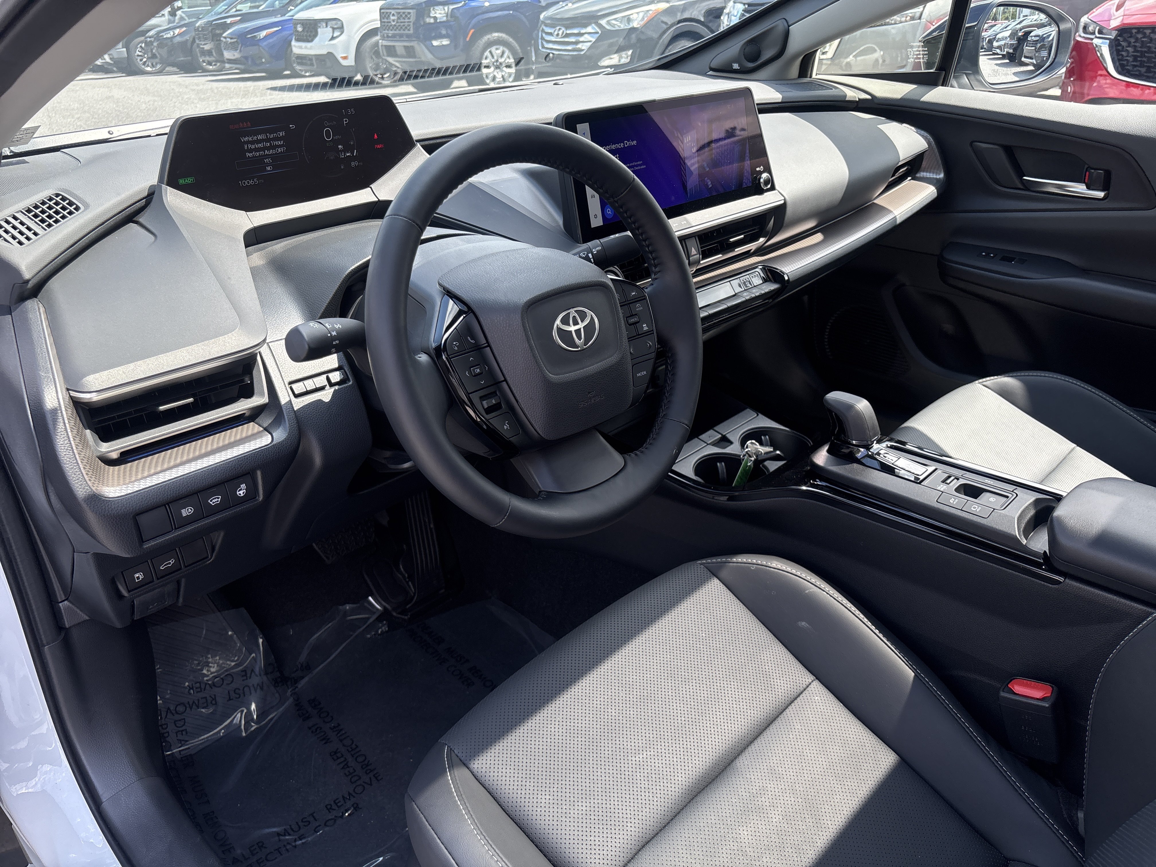 Used 2025 Toyota Prius Limited w/ Limited Premium Package AWD/4WD image 4