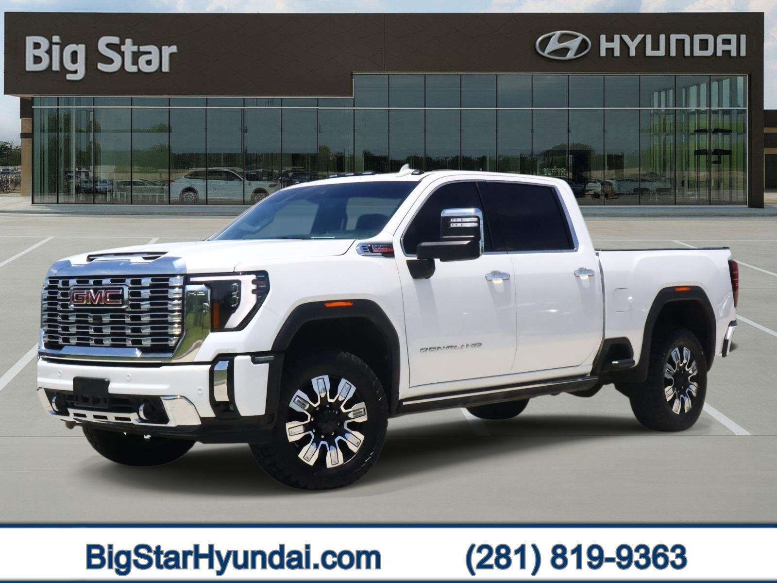 Used 2024 GMC Sierra 2500 Denali w/ Denali Reserve Package AWD/4WD image 1