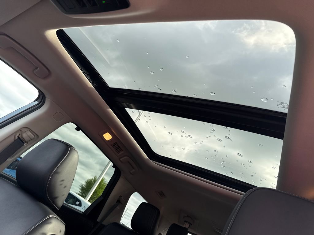 Used 2024 Nissan Pathfinder SL w/ SL Premium Package image 25