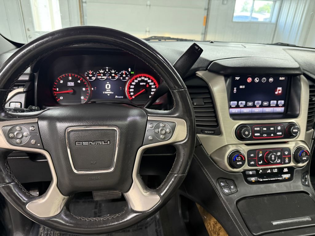 Used 2016 GMC Yukon XL Denali image 15