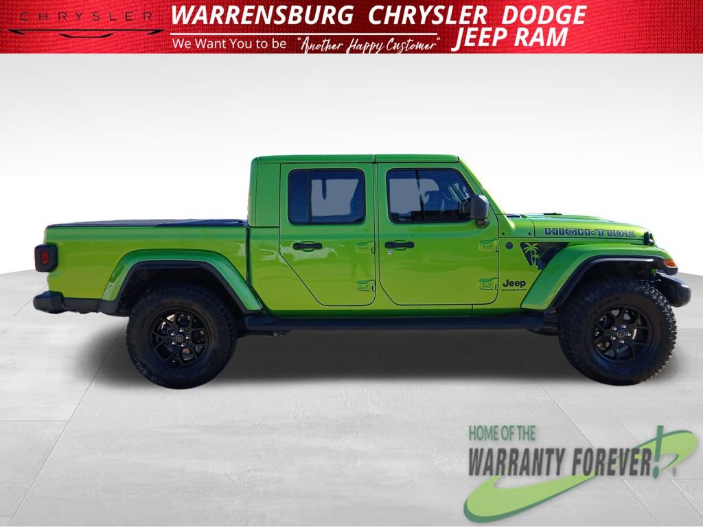 Used 2025 Jeep Gladiator Sport image 2