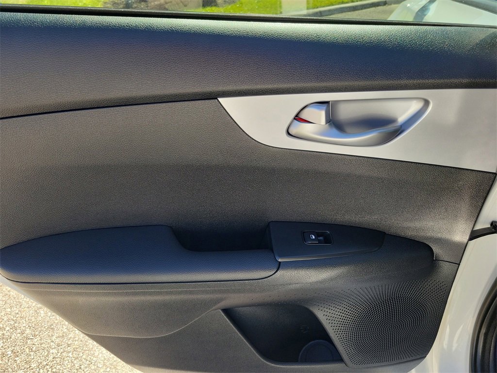Used 2023 Kia Forte LXS w/ LXS Technology Package image 15