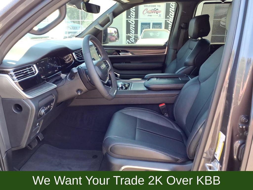 Used 2023 Jeep Wagoneer Series III w/ Premium Group I AWD/4WD image 16