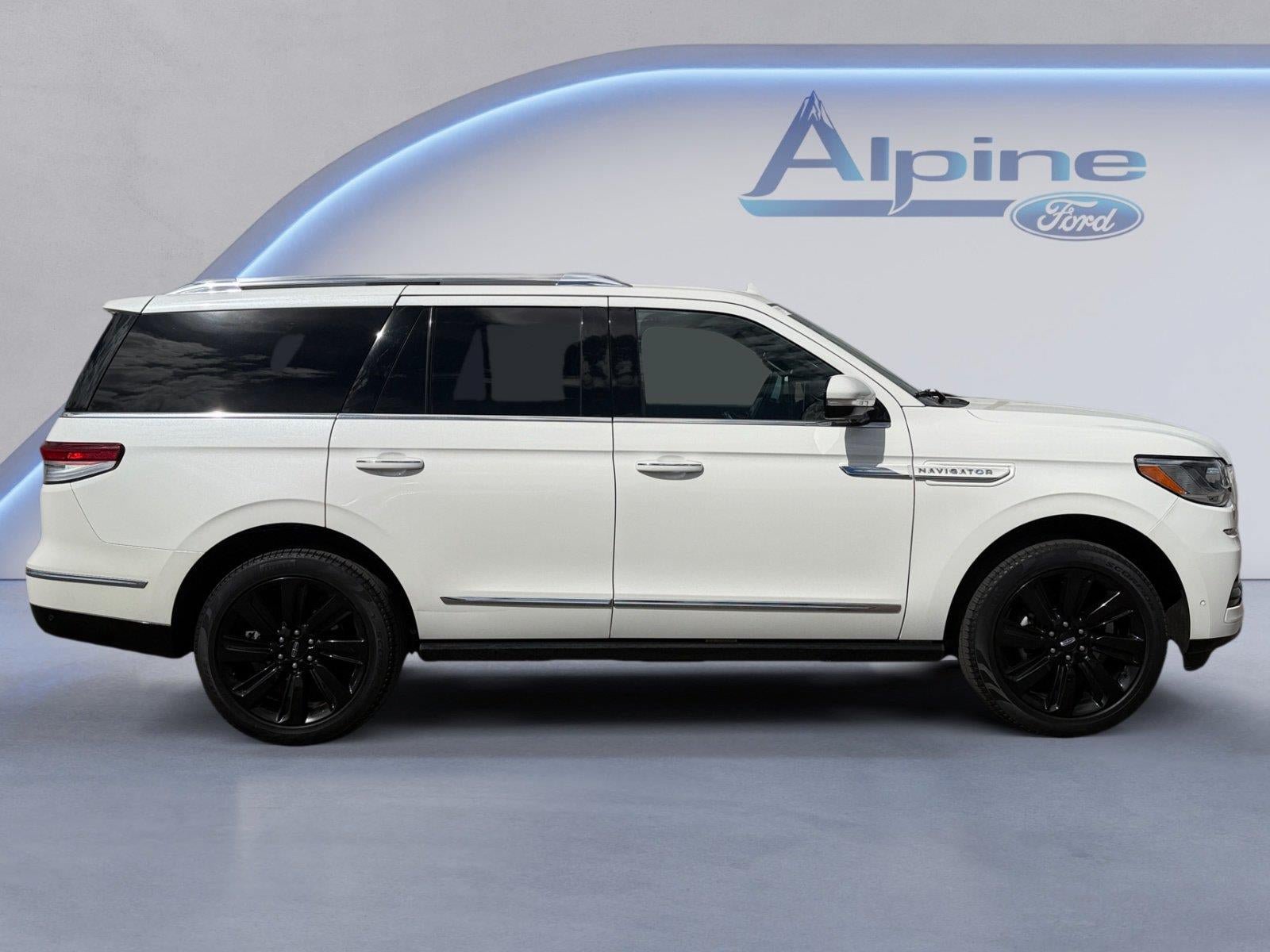 Used 2022 Lincoln Navigator Reserve AWD/4WD image 6