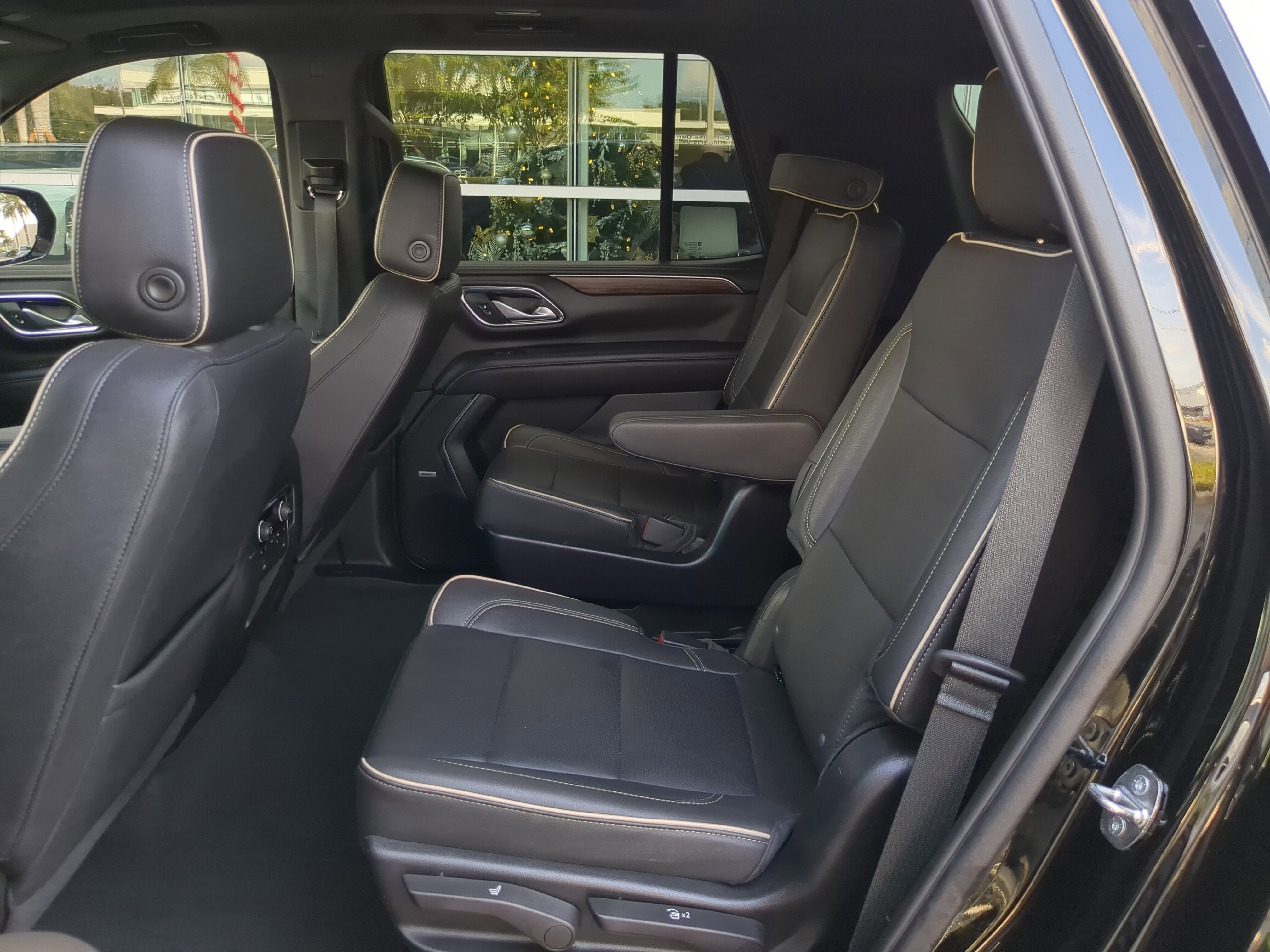 Used 2022 Chevrolet Tahoe Premier image 16