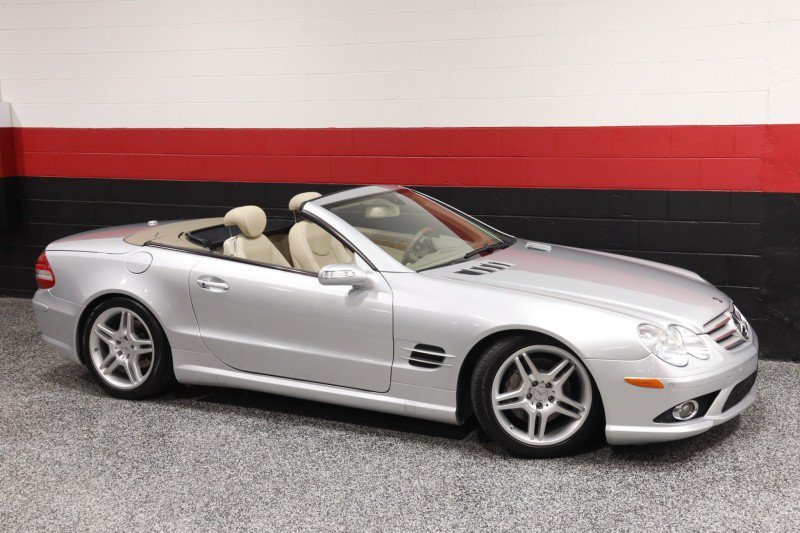 Used 2008 Mercedes-Benz SL 550 image 2